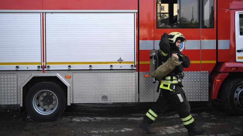 Пожарные в Подмосковье спасли 90-летнюю женщину из горящего дома
