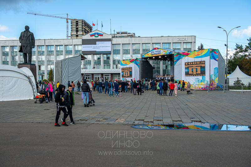 В Одинцовском округе продолжается реконструкция главной городской площади